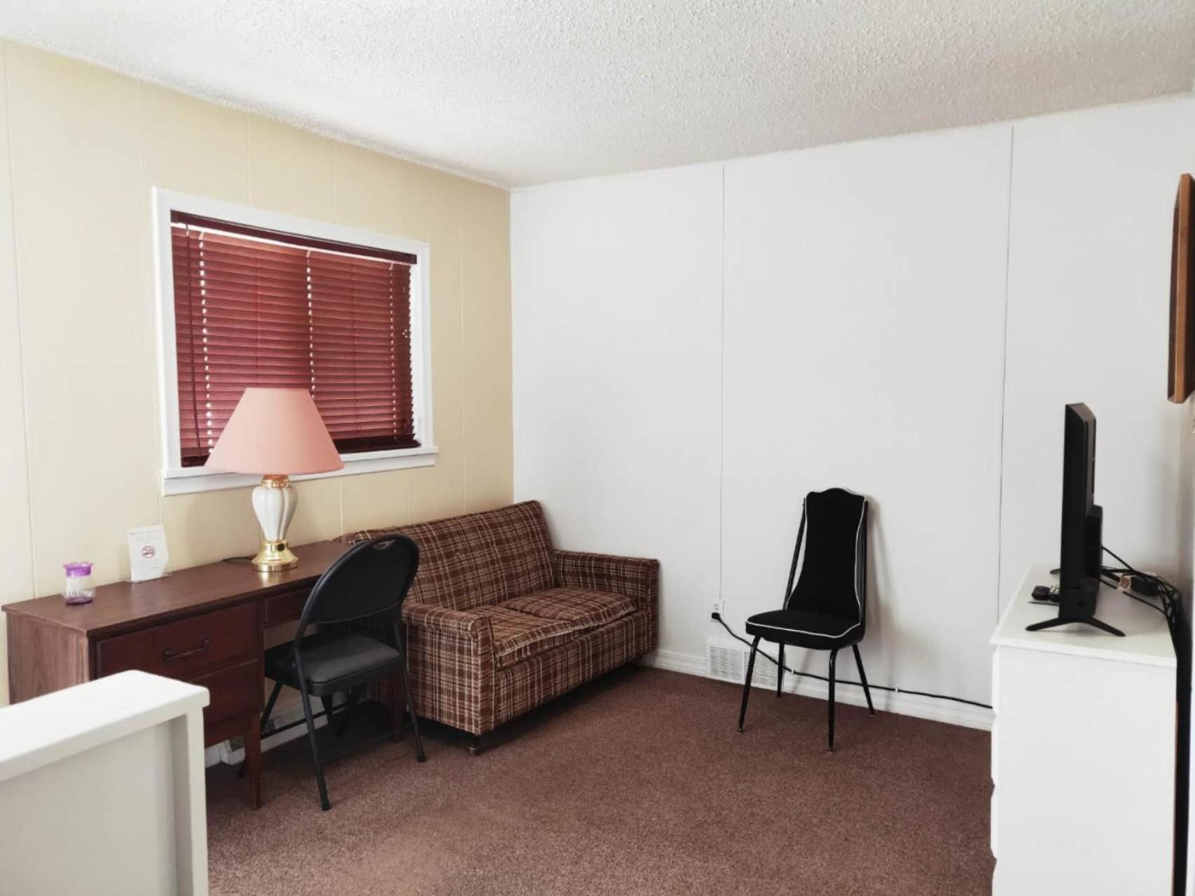 Melsask Motel Melville Ngoại thất bức ảnh