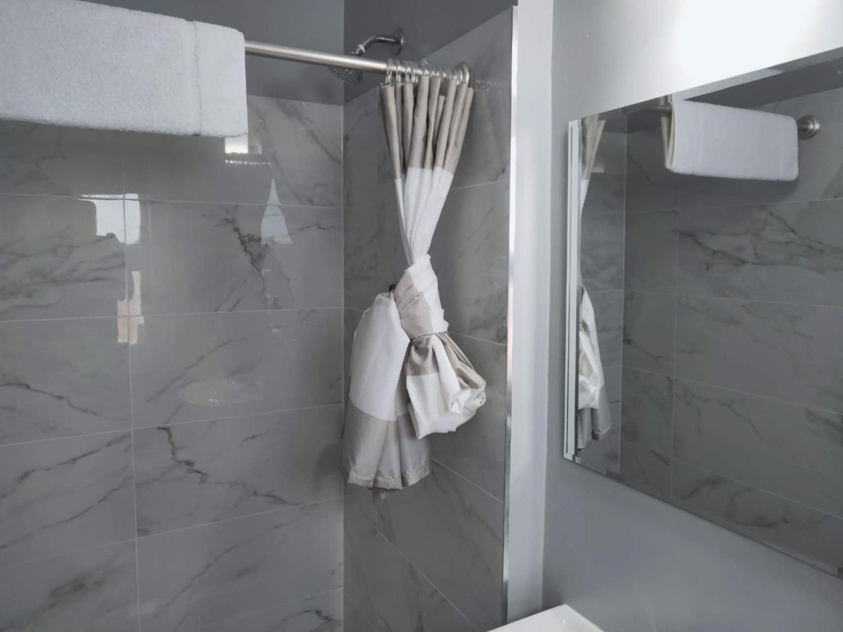 Melsask Motel Melville Ngoại thất bức ảnh